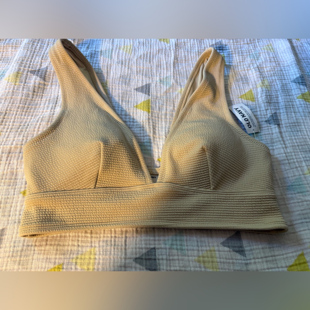 NWT Women’s Tan Bikini Top